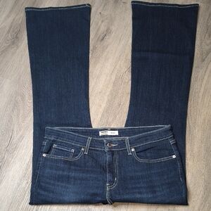 sac310👖Bootcut Mid Rise w/31" Inseam Signature Levis Denim Jeans